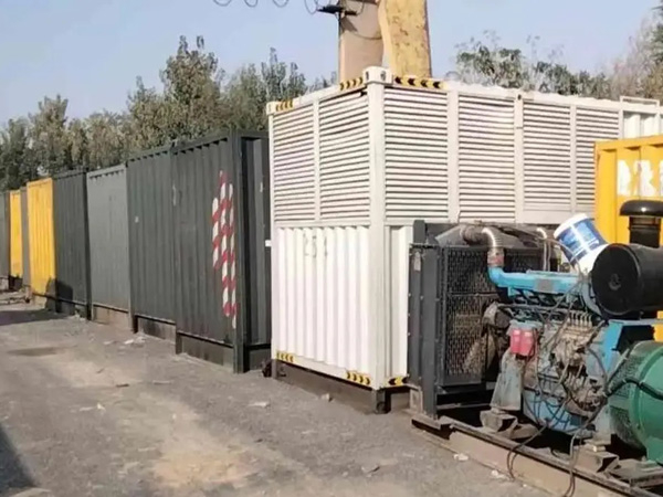 弓长岭200KW柴油发电机机组每小时油耗是多少?